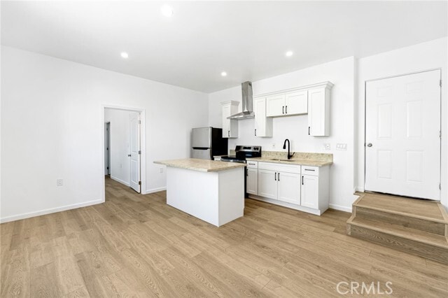 Foto del edificio - 1375 N Mentor Ave