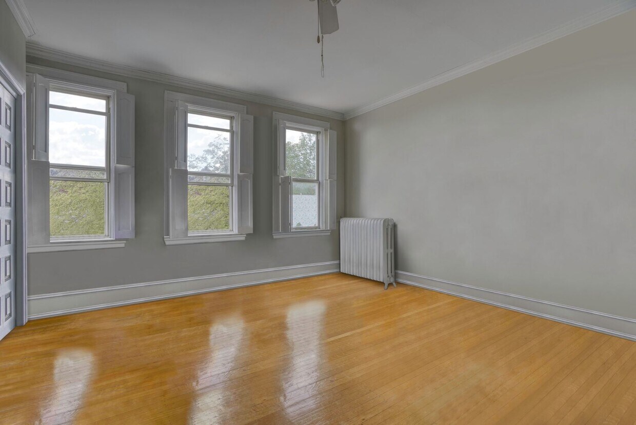 Foto principal - 2813 N Calvert St
