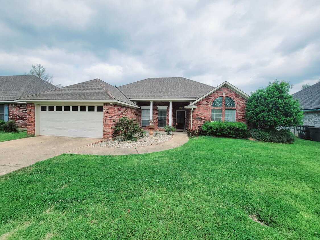 Foto principal - Stockwell Place 4 BR / 2 BA