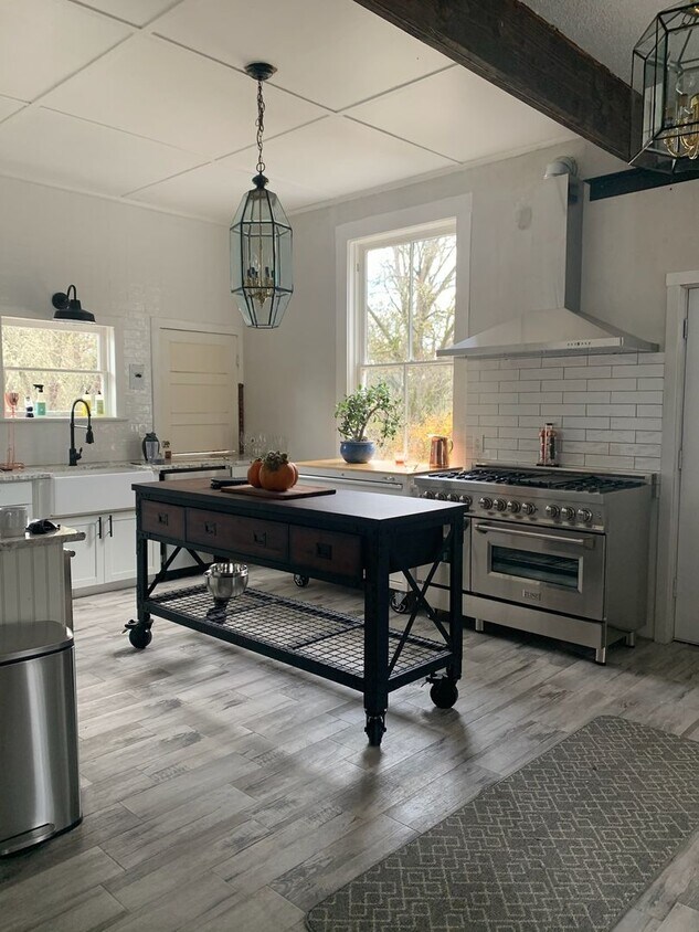 Foto principal - 4209 Carnes Rd