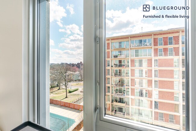 Building Photo - 600 4th St SW