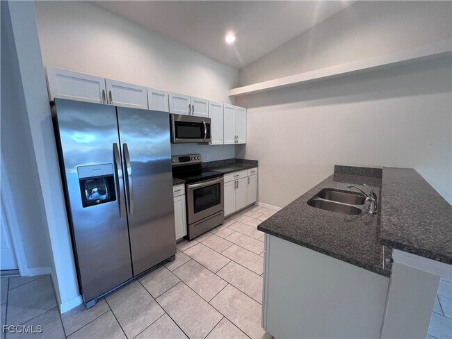 Foto del edificio - 538 SE 6th Terrace