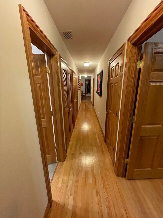 Foto del edificio - 3734 N Sheffield Ave