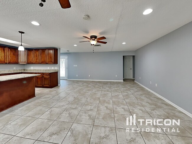 Foto del edificio - 4552 Tampa Downs Blvd