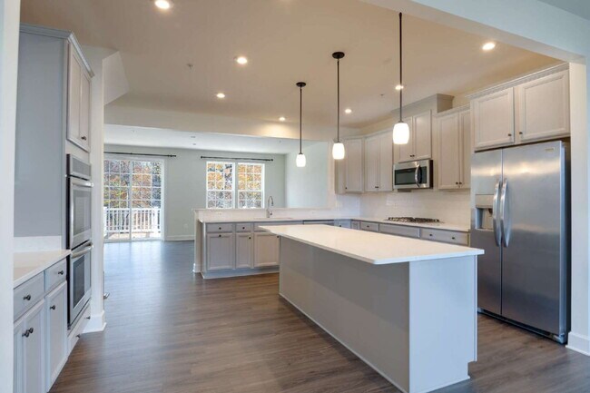 Foto del edificio - 4BD/3.5BA Fabulous Upper Marlboro Townhome