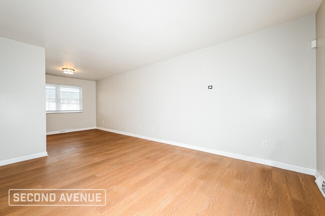 Building Photo - 1405 Cavitt Rd