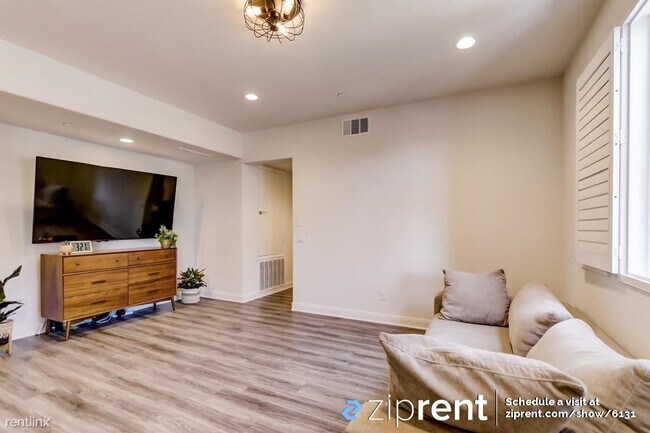 Building Photo - 3 br, 3.5 bath Condo - 7446 Palazzo Place,...