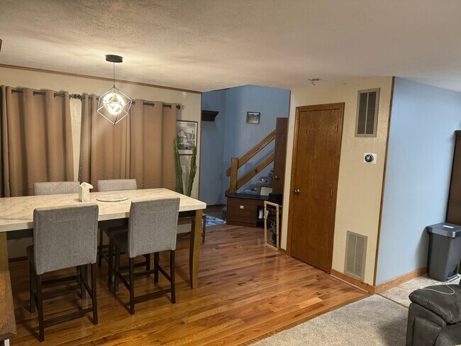 Foto del edificio - 39 Littlefield Ct