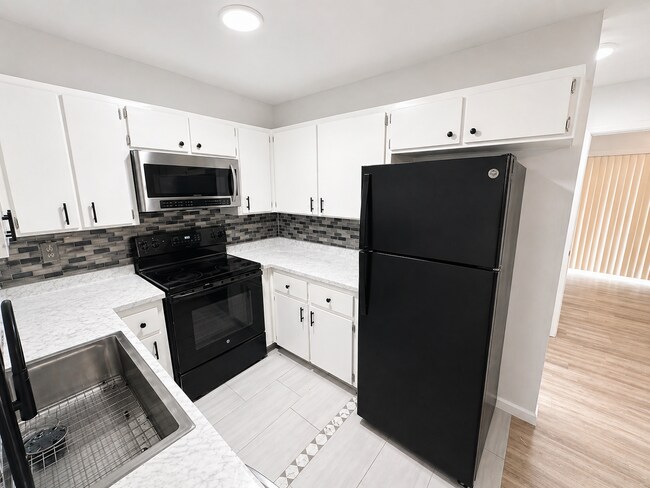 Building Photo - AVAILABLE NOW; APPLY AT OUR WEBSITE TODAY!!