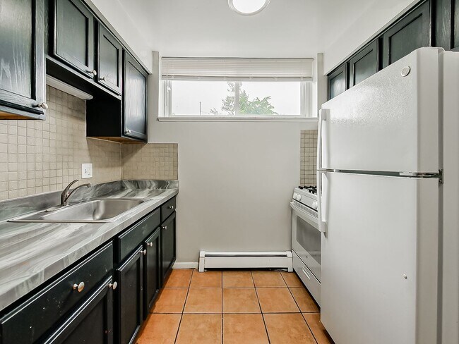 Building Photo - Peaceful Living in the Heart of White Lake