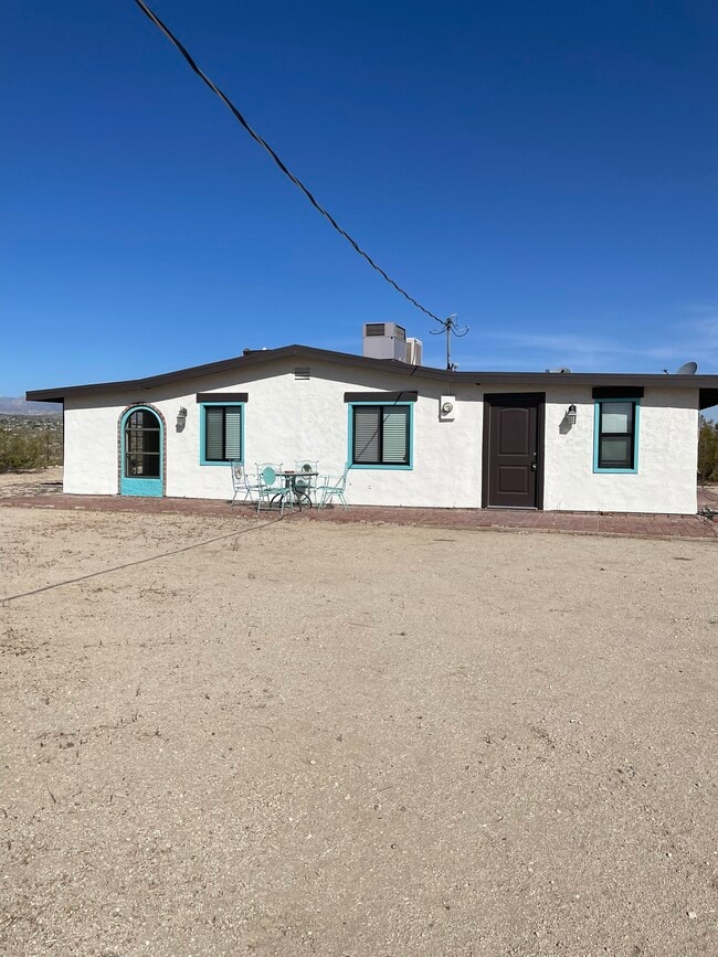 Building Photo - 59515 Sun Mesa Dr