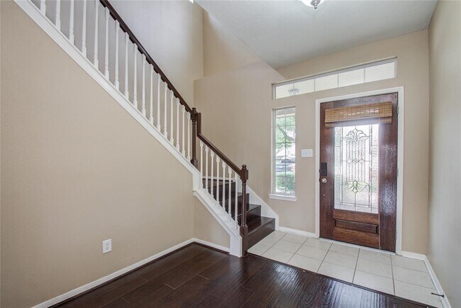 Foto del edificio - 9714 Bark Ridge Ln
