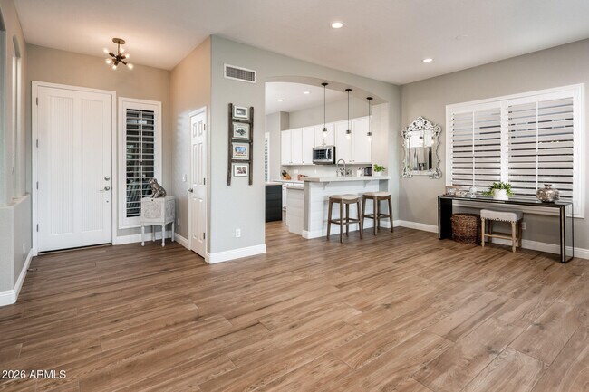 Building Photo - 4375 E Lariat Ln