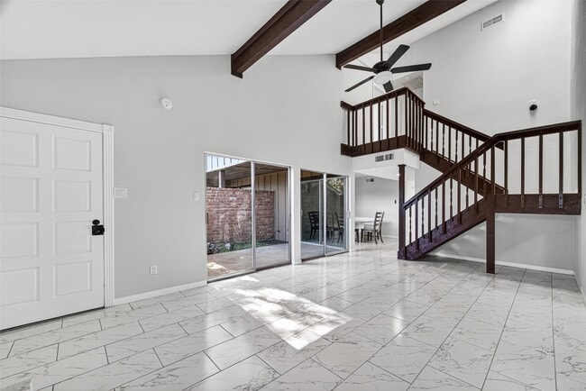Building Photo - 8046 Ellinger Ln