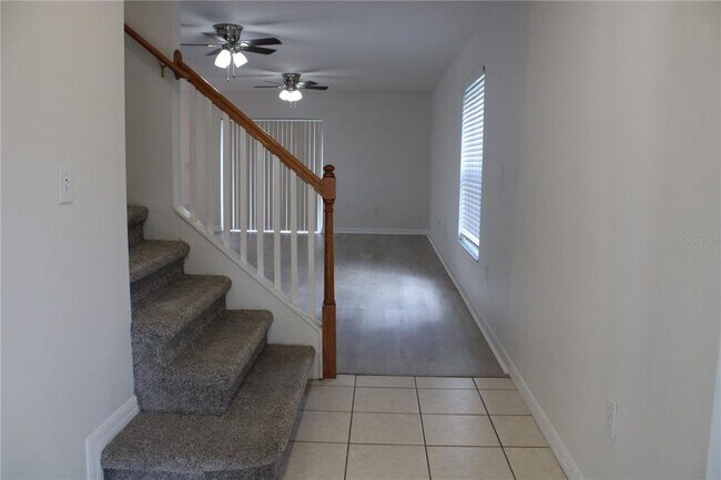 Building Photo - 7840 Carriage Pointe Dr