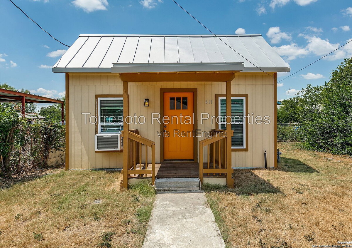 Photo - 611 Rochambeau Street