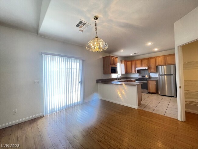 Building Photo - 2630 Rimpacific Cir