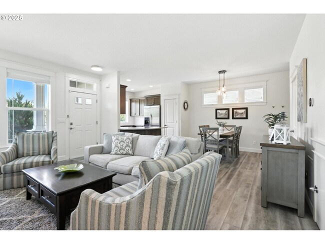 Foto del edificio - 3260 Wild Rose Loop