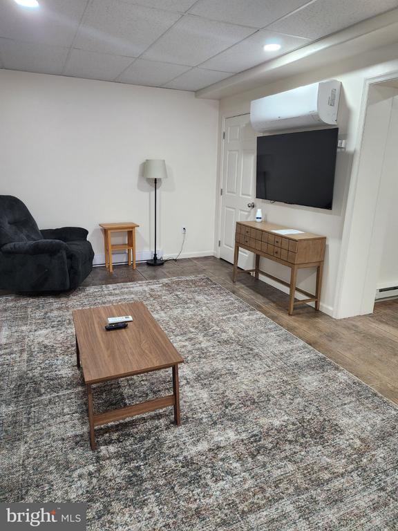 Foto del edificio - 28 Holler Rd