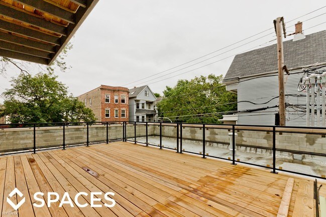 Foto del edificio - 3334 N Southport Ave