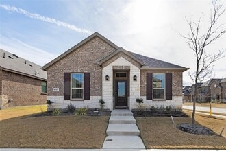 Building Photo - 1624 Bennington Ln