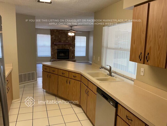 Building Photo - 4829 Montevista Dr