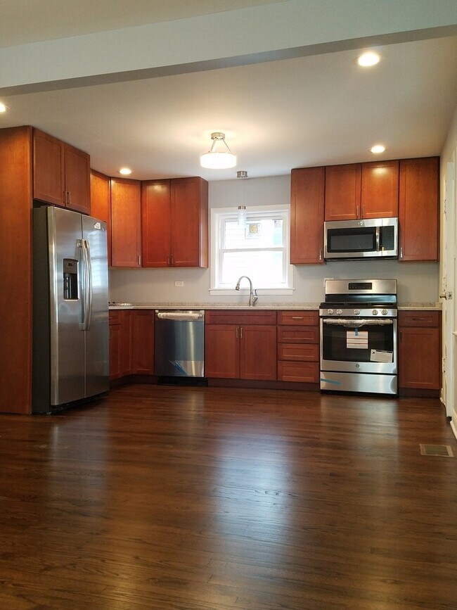 Foto del edificio - 4114 W Cornelia Ave