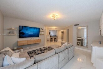 Building Photo - 10451 W Broward Blvd