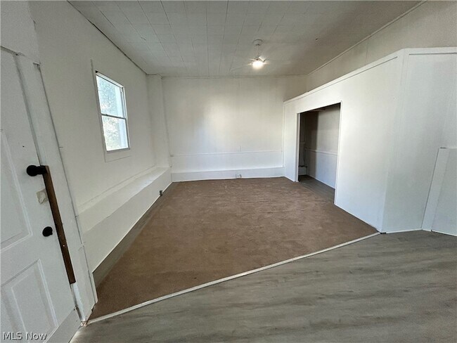 Foto del edificio - 3654 E 53rd St