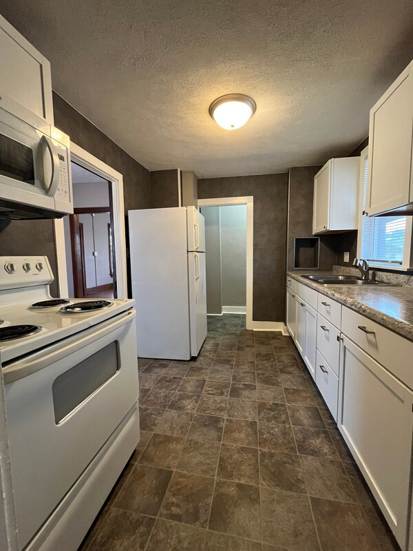 Building Photo - 3029 N 47th St