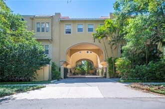 Building Photo - 3010 W Stovall St