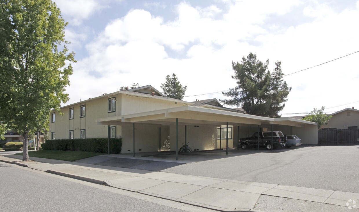 Primary Photo - LA Alaneda Apts