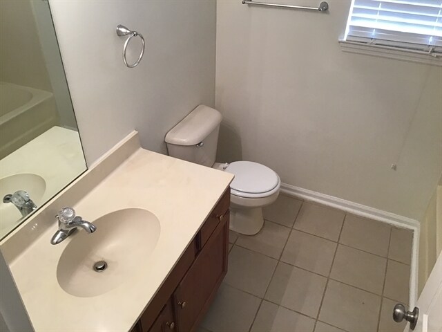 Building Photo - 6632 Shadyview Dr