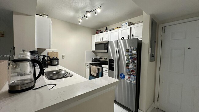 Foto del edificio - 2665 SW 37th Ave