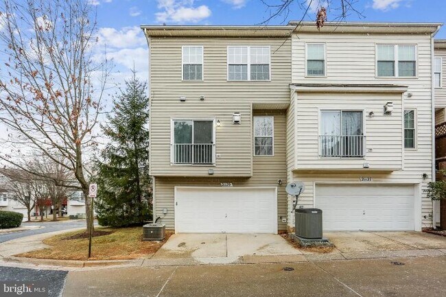 Building Photo - 21129 Camomile Ct
