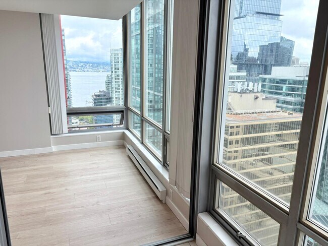 Photo du bâtiment - 1200-1288 W Georgia St
