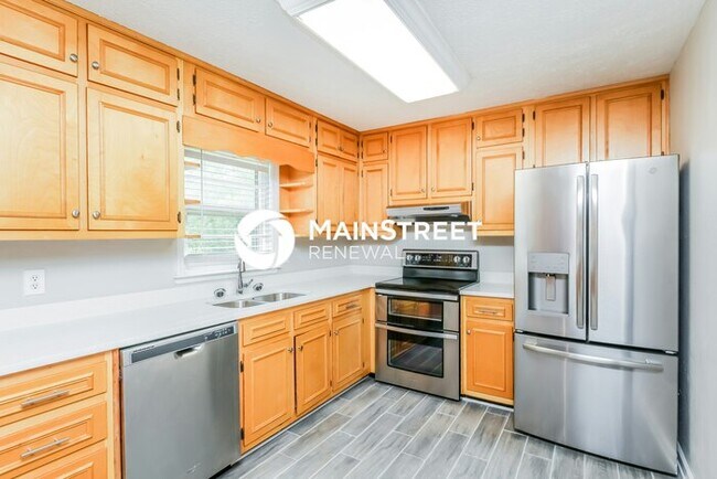Building Photo - 3 Bedroom Pet-Friendly Home in Gainesville...