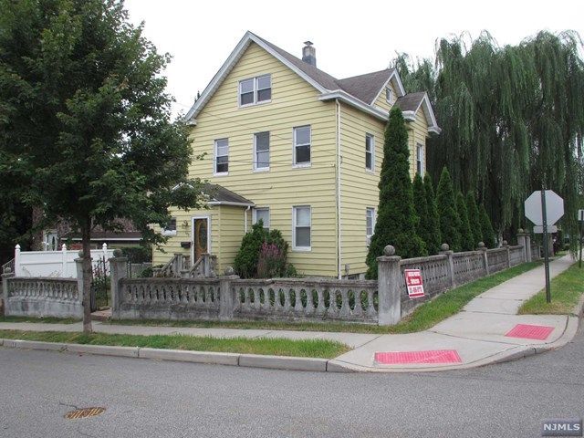 Primary Photo - 580 Anderson Ave