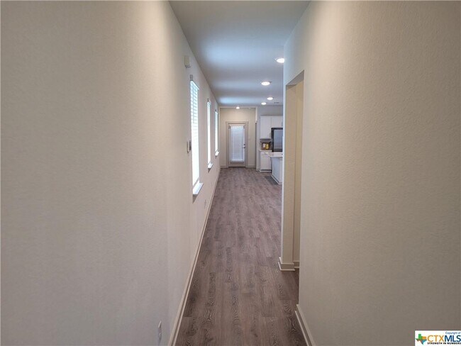 Foto del edificio - 219 N Comanche St