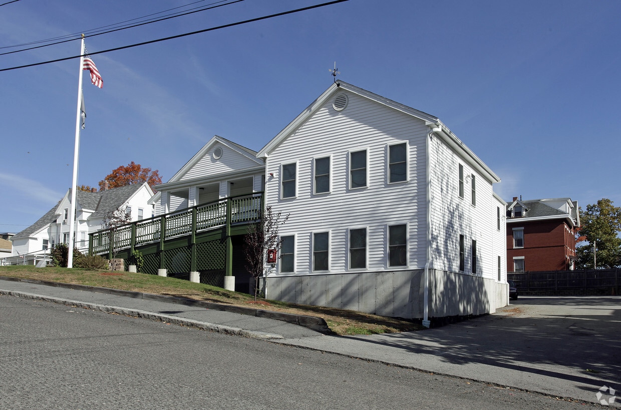 Building Photo - 3 Beacon St