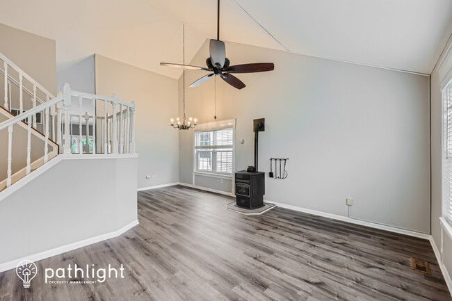 Building Photo - 4321 Hampton Hall Ct