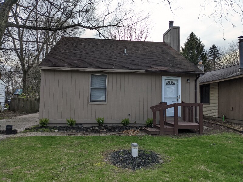 Primary Photo - 1465 Wren St