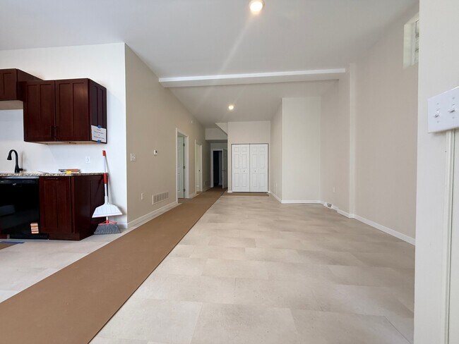 Foto del edificio - 341 N Grant Ave
