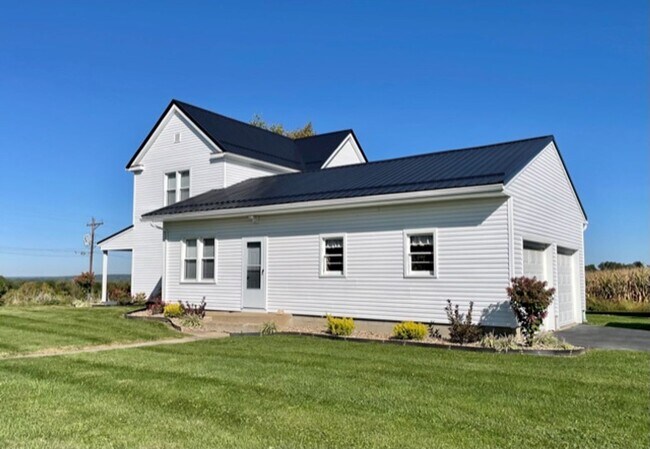 Building Photo - COUNTRY HOME For Rent!