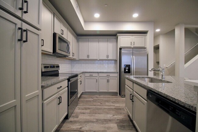 Building Photo - 321 Skyraider Way