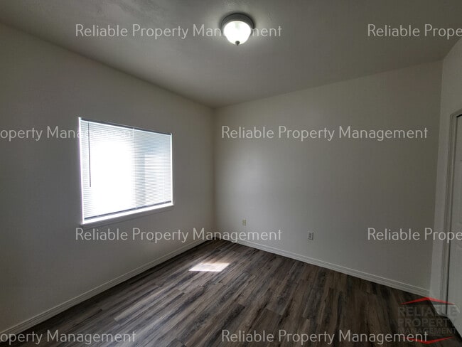 Building Photo - 685 John Adams Pky