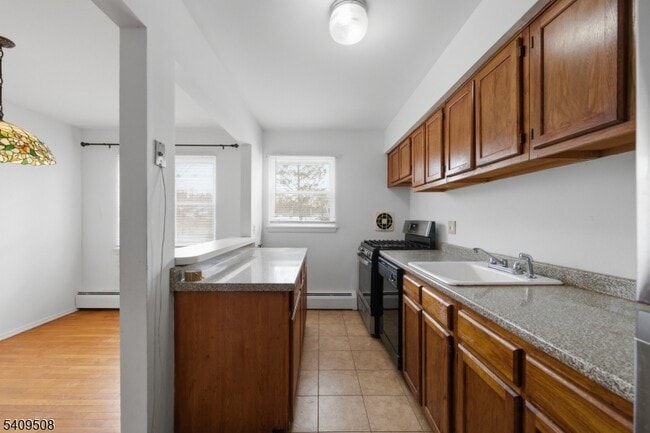 Foto del edificio - 43 Conforti Ave