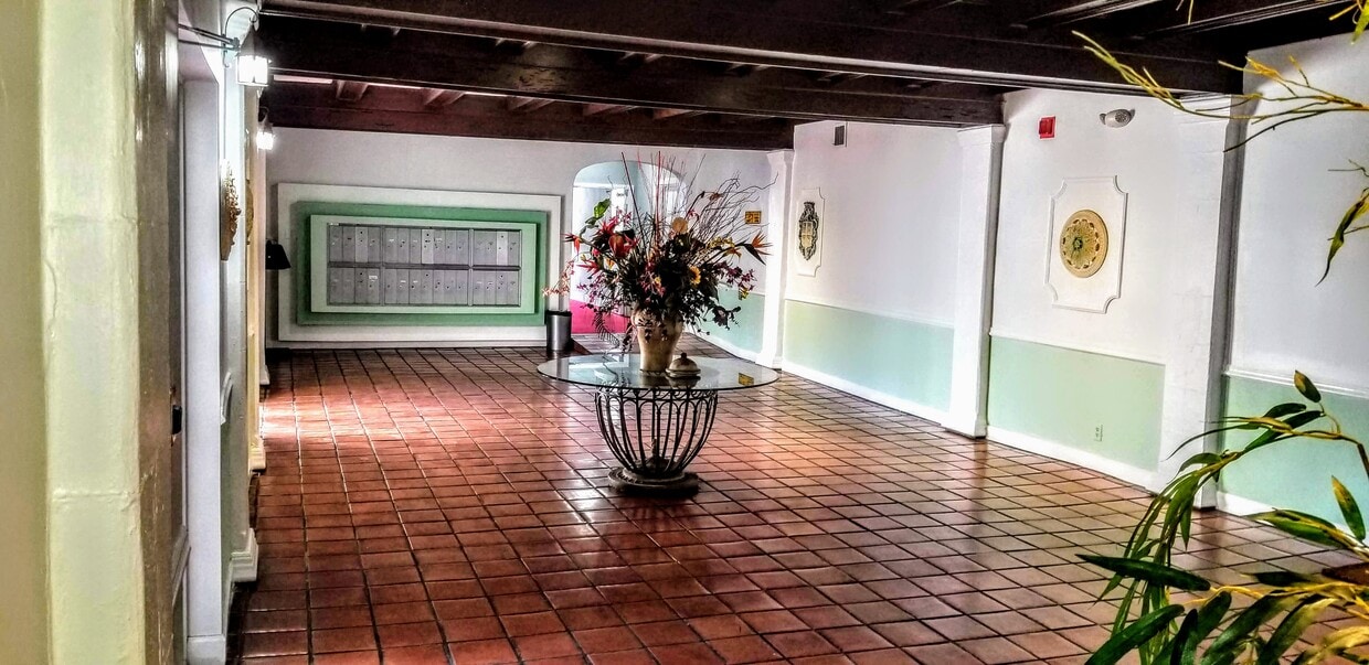Lobby - 1200 Euclid Ave