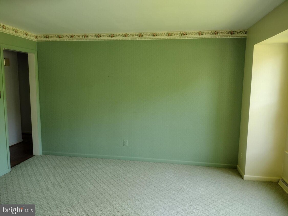 107 W Hawthorne Dr, La Plata, MD 20646 House Rental in La Plata, MD