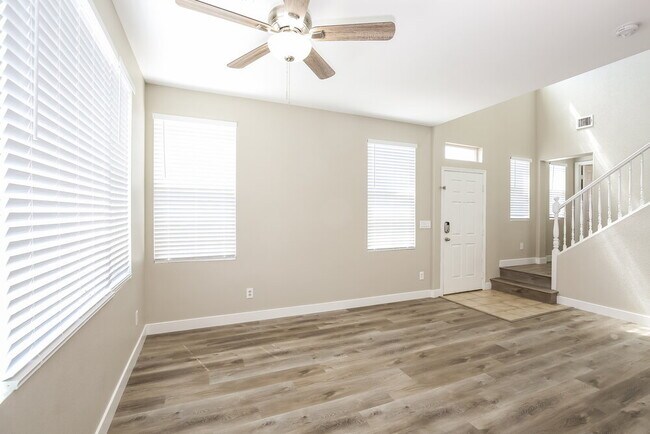 Foto del edificio - 4477 Oberlander Ave